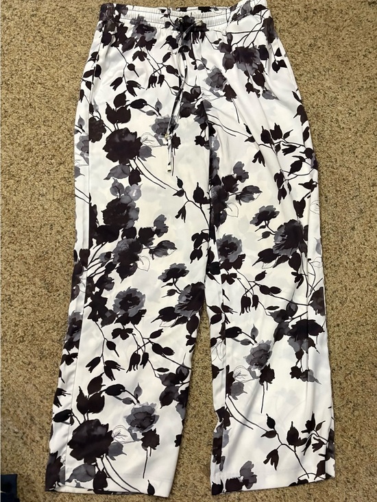 Anne Klein Pants - Anne Klein White Pants with Black and Purple Floral Print